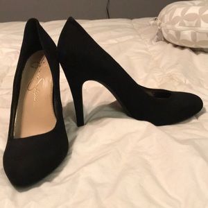 Jessica Simpson Black Pumps